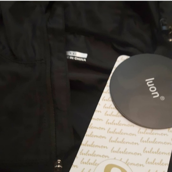 Lululemon Luon Tech Plus Rain Jacket - Picture 2 of 8